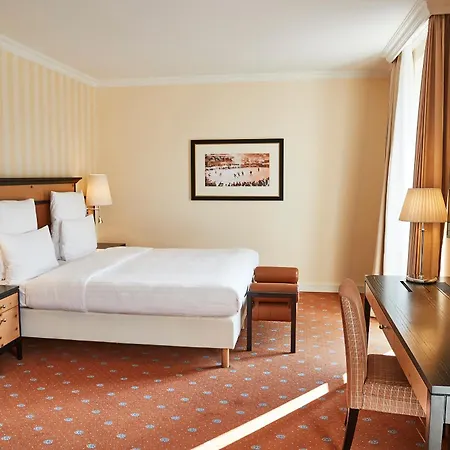 Steigenberger Icon Grandhotel Belvédère Hotel